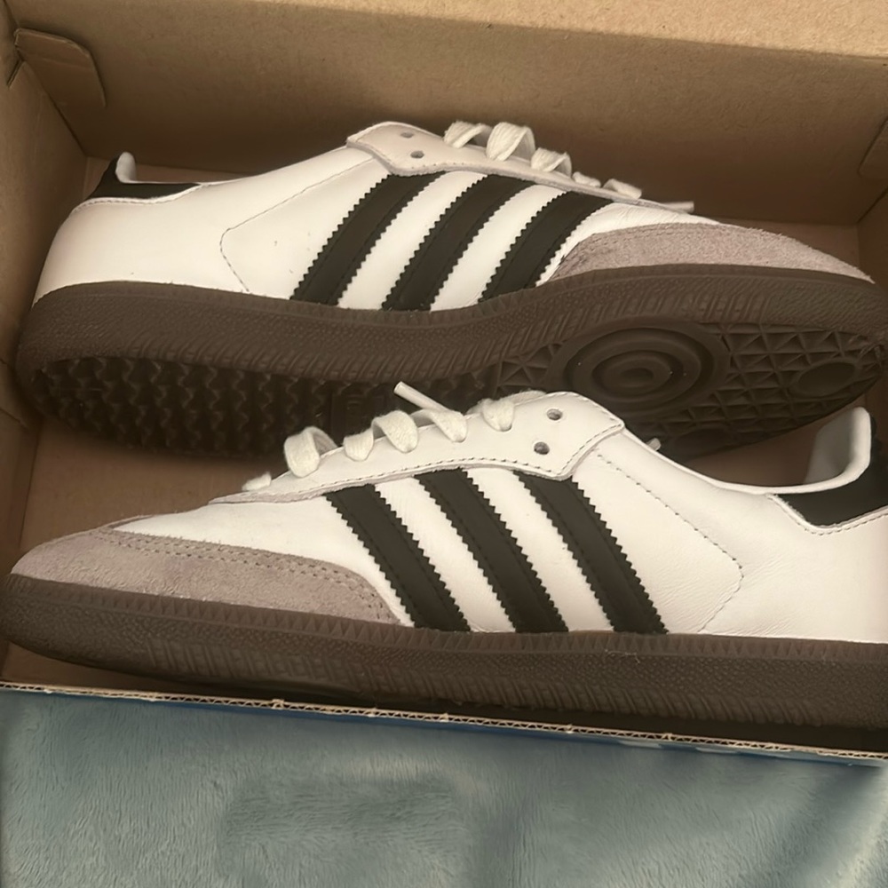 Addias samba lightly used